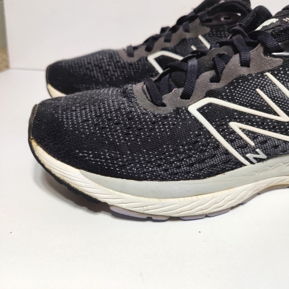 New Balance fresh foam 880 Women's Sneakers Black White Shoes Size 10 - Picture 5 of 10